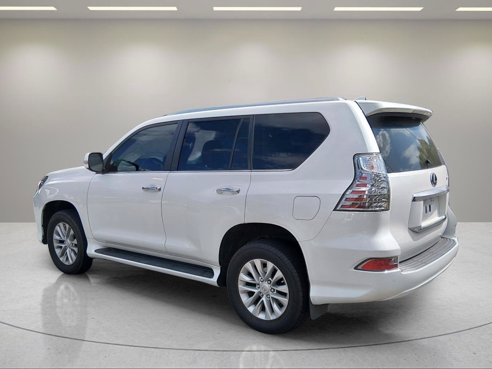 Used 2022 Lexus GX 460 Premium w/ Premium Package AWD/4WD image 3