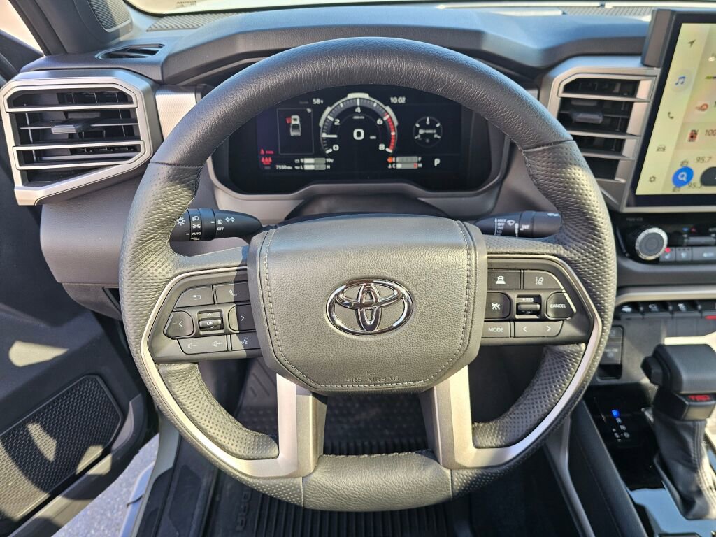 Used 2025 Toyota Tundra Limited w/ TRD Off-Road Package AWD/4WD image 31