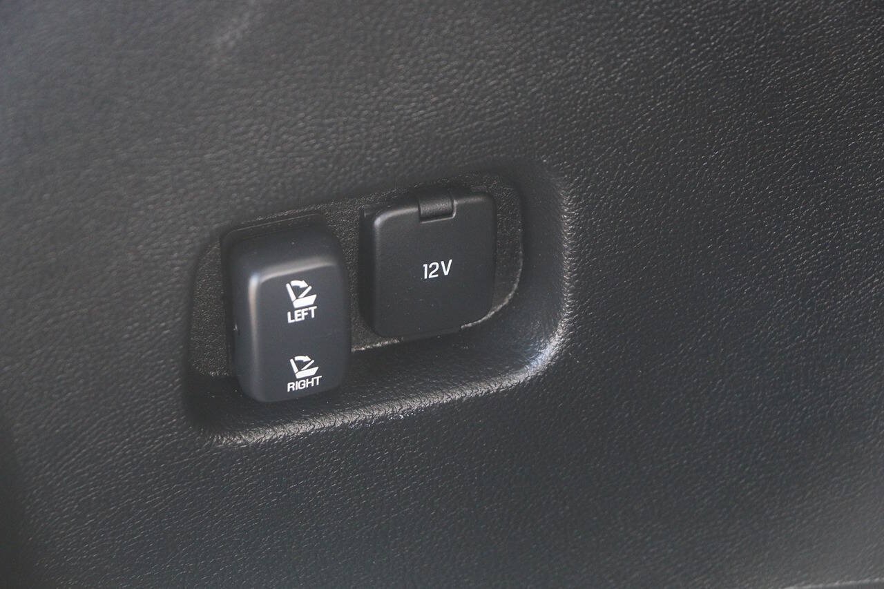 Used 2024 Ford Edge SEL w/ Convenience Package AWD/4WD image 11