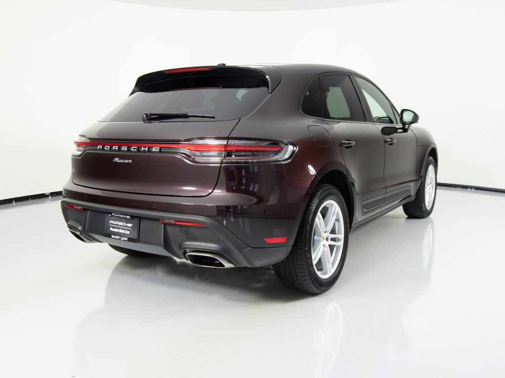 Certified 2025 Porsche Macan image 10