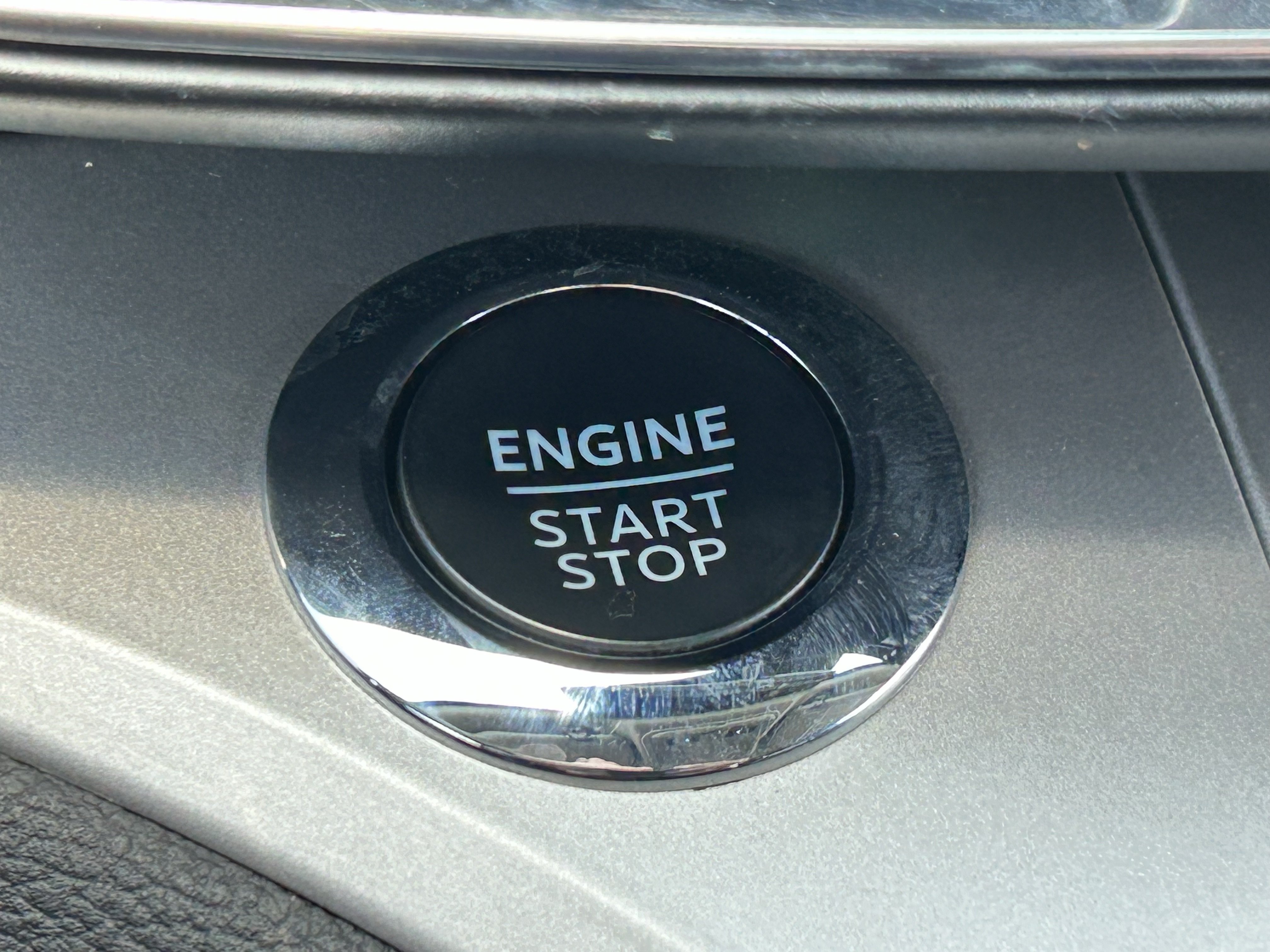 Used 2023 Ford Explorer XLT w/ Equipment Group 202A RWD image 24