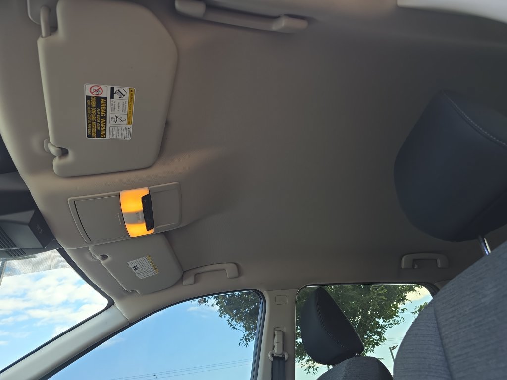 Used 2021 Nissan Rogue S FWD image 19