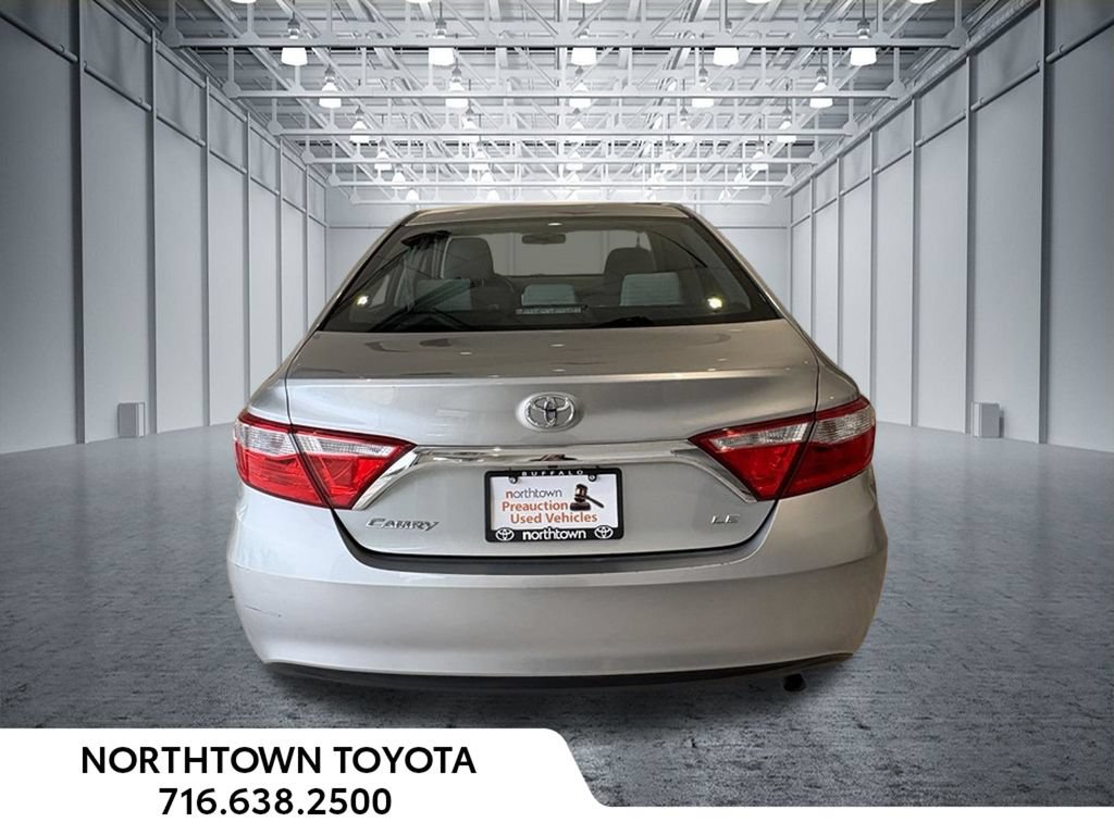 Used 2015 Toyota Camry LE FWD image 7
