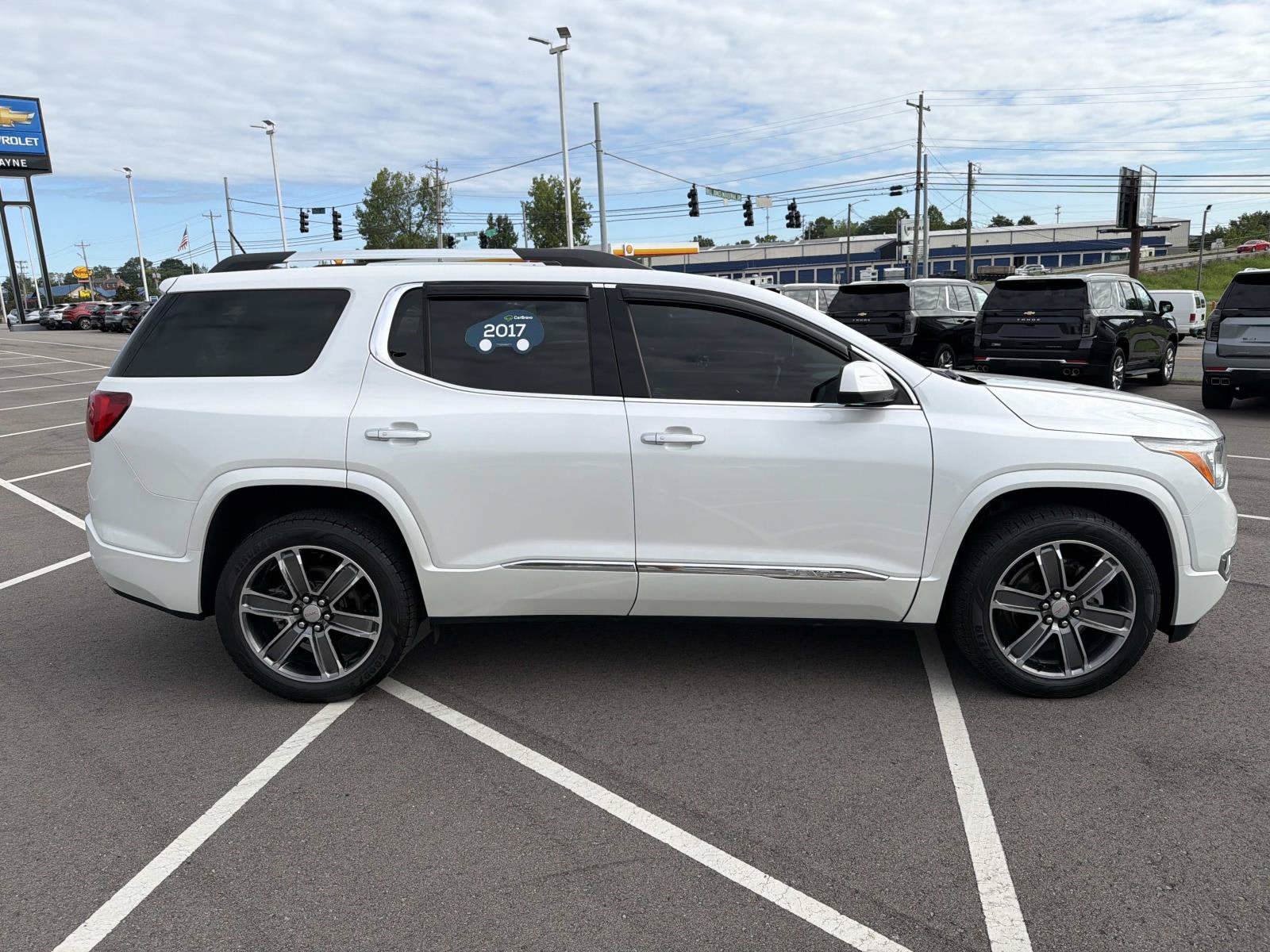 Certified 2017 GMC Acadia Denali w/ Technology Package FWD image 8