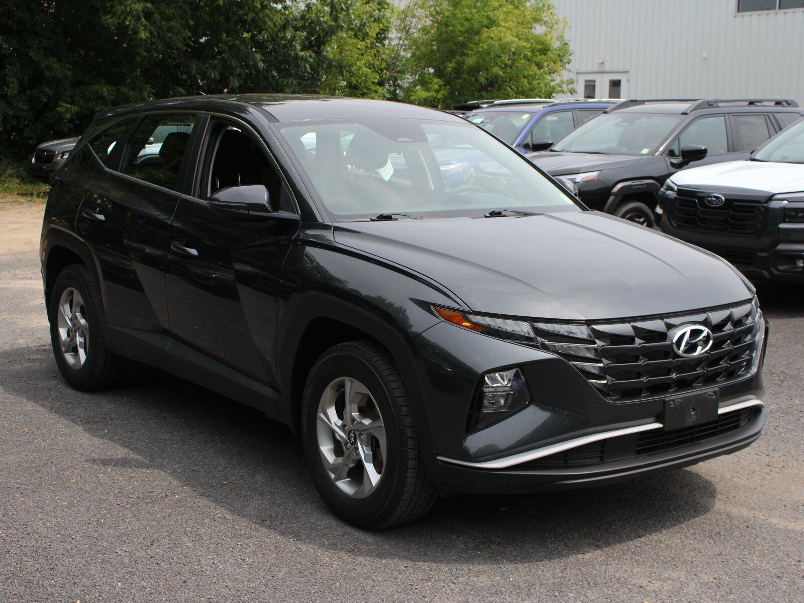 Used 2022 Hyundai Tucson SE AWD/4WD image 3