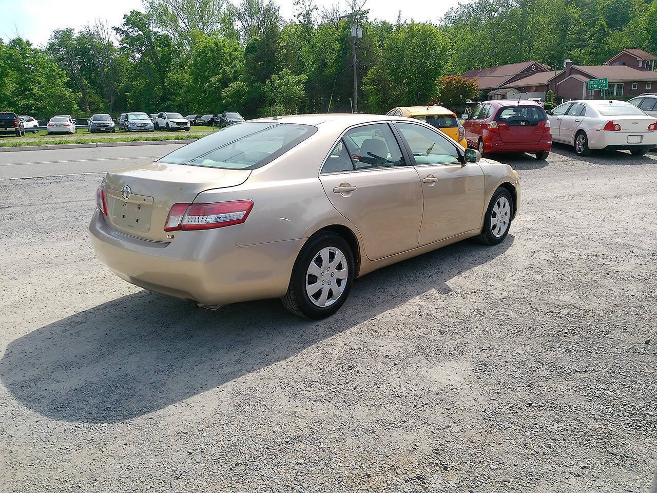 Used 2010 Toyota Camry LE FWD image 10