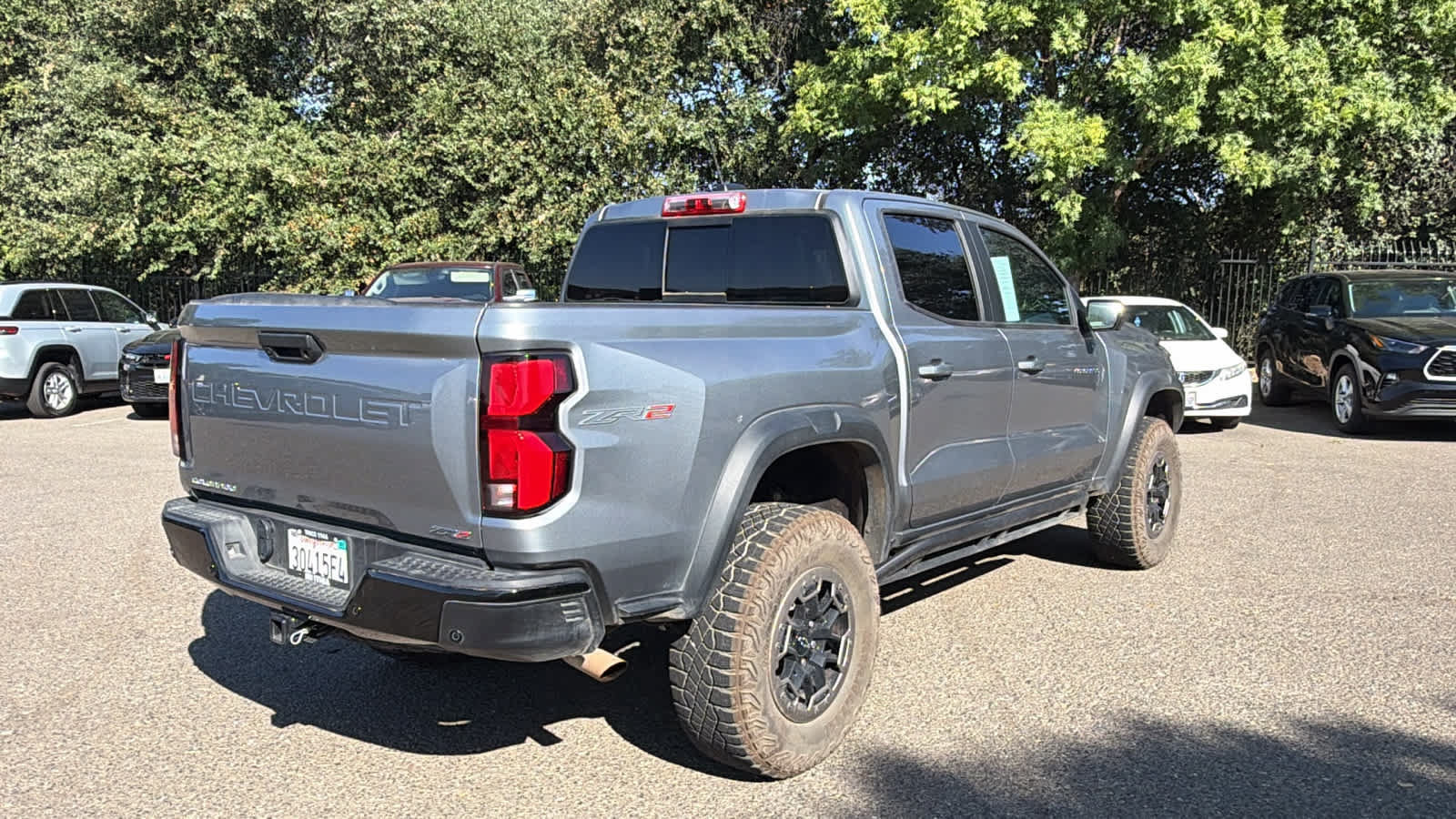 Used 2025 Chevrolet Colorado ZR2 w/ Technology Package AWD/4WD image 5