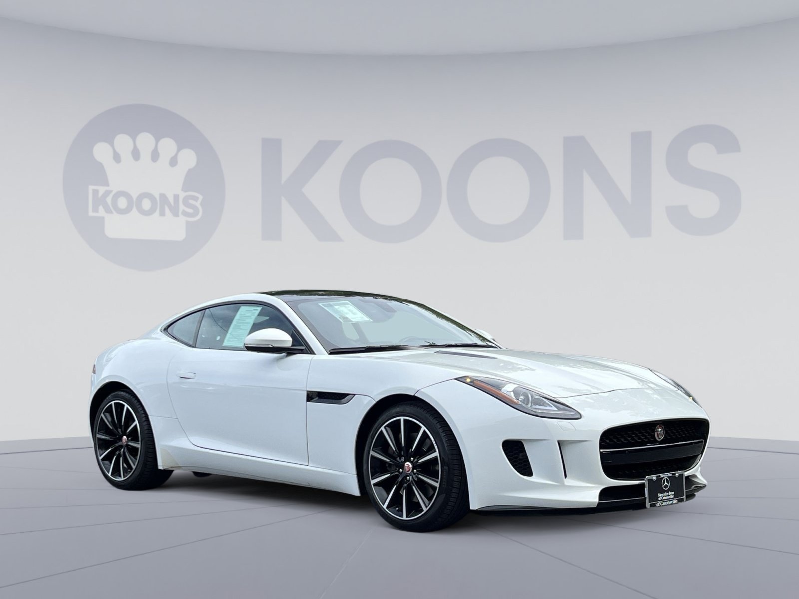 Used 2016 Jaguar F-TYPE Coupe RWD image 2