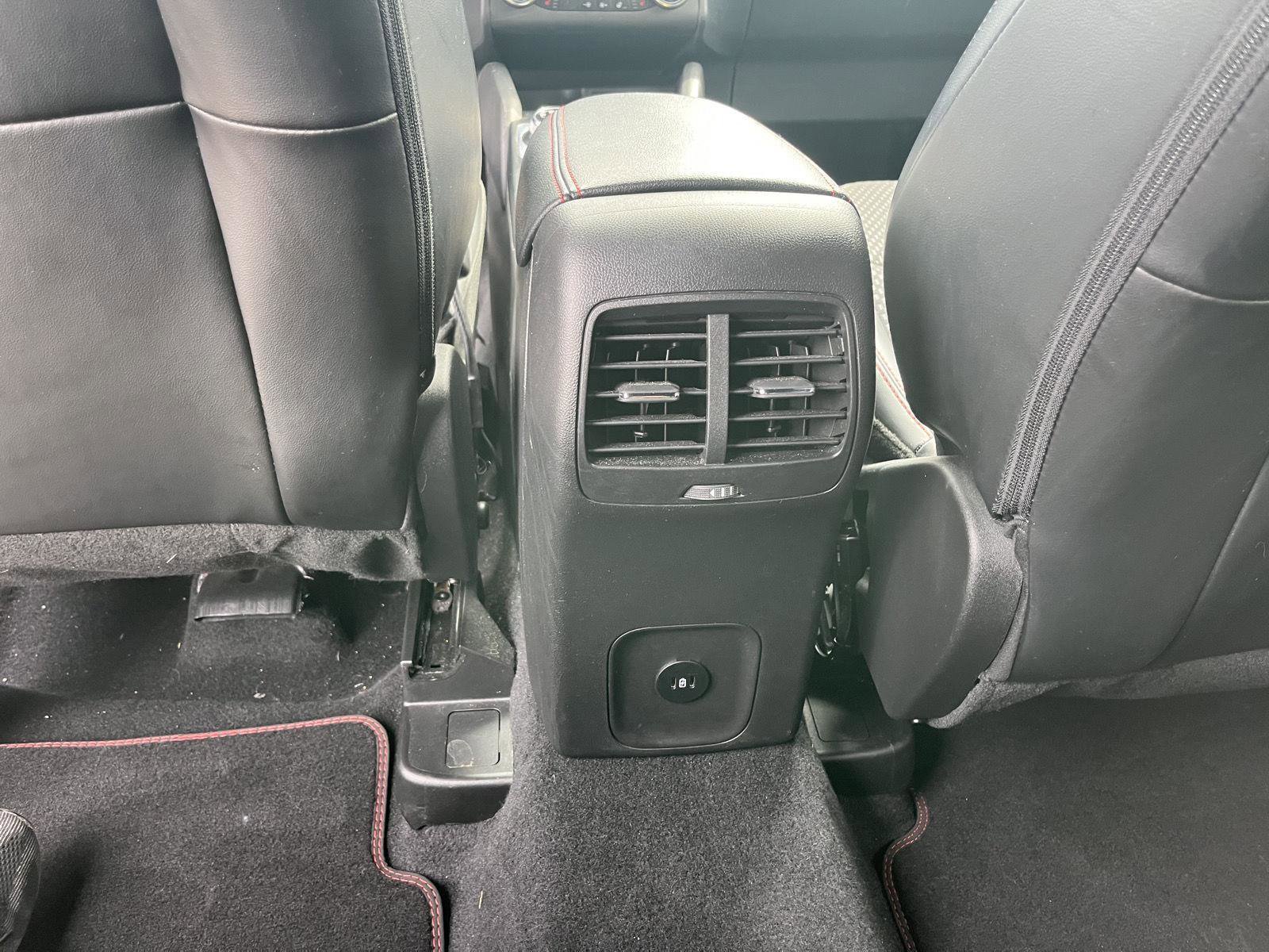 Used 2023 Ford Escape ST-Line AWD/4WD image 25