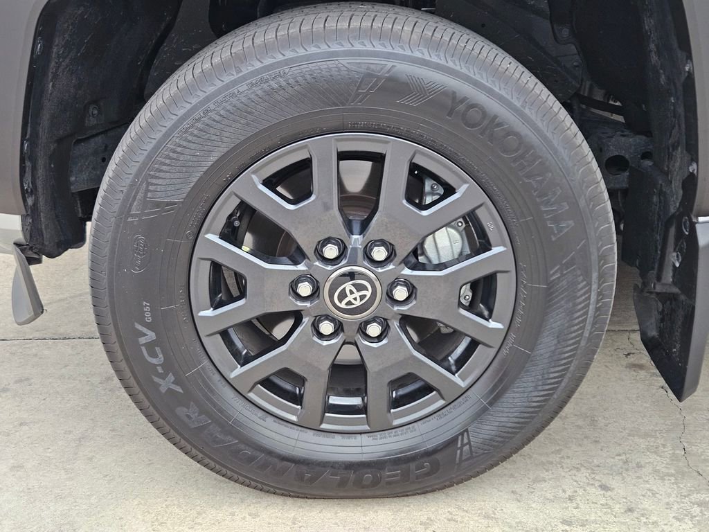 Used 2025 Toyota 4Runner SR5 RWD image 9