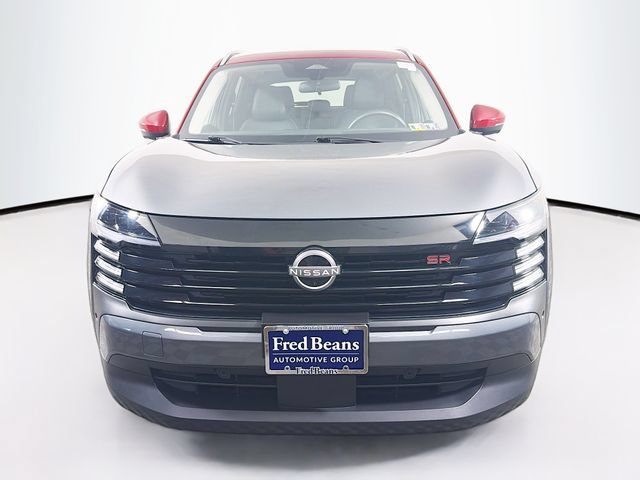 Certified 2025 Nissan Kicks SR w/ SR Premium Package AWD/4WD image 2
