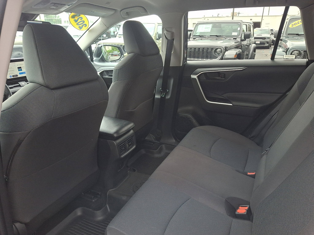 Used 2023 Toyota RAV4 LE AWD/4WD image 20