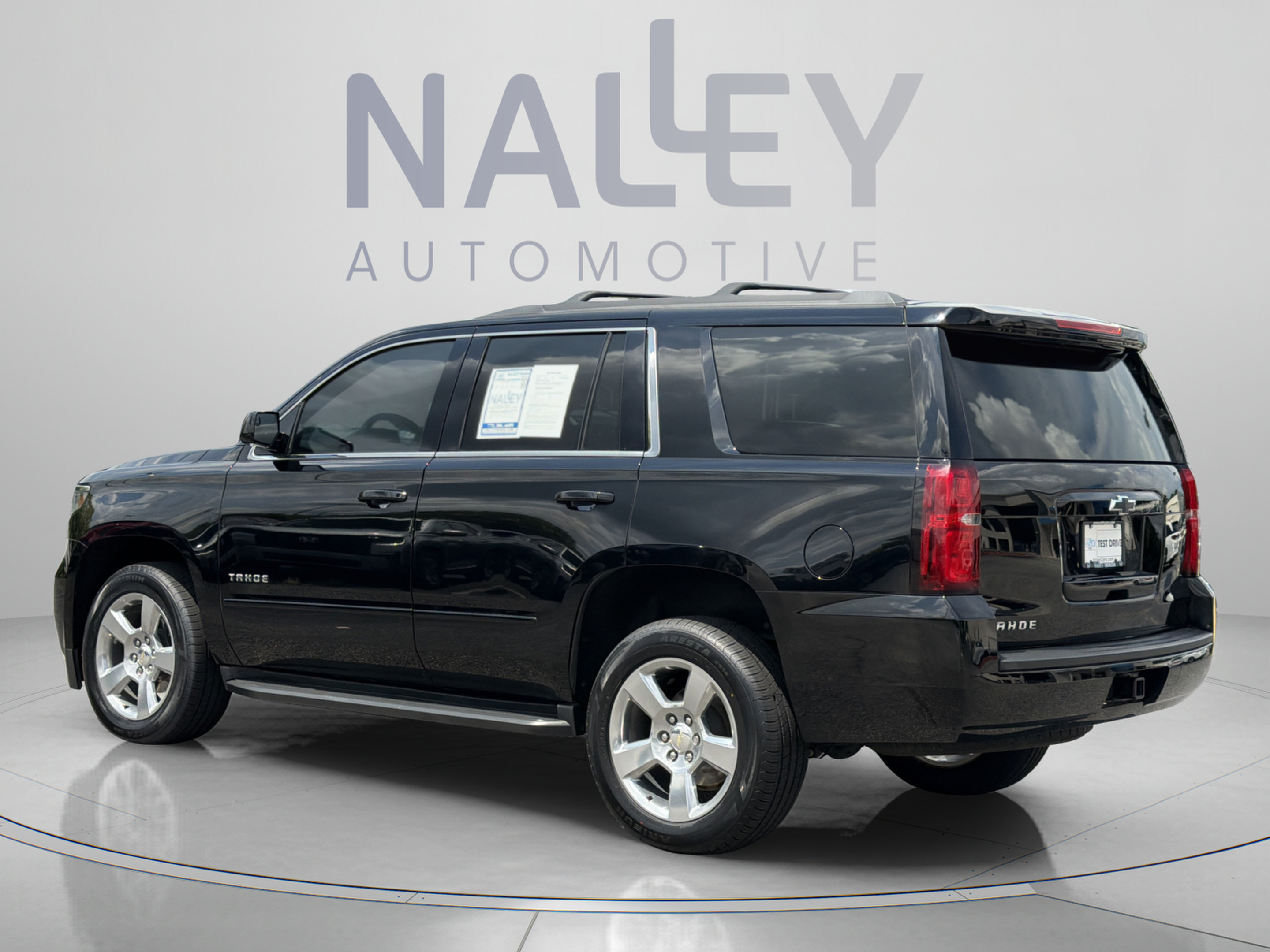 Used 2018 Chevrolet Tahoe LS w/ All-Season Package AWD/4WD image 3