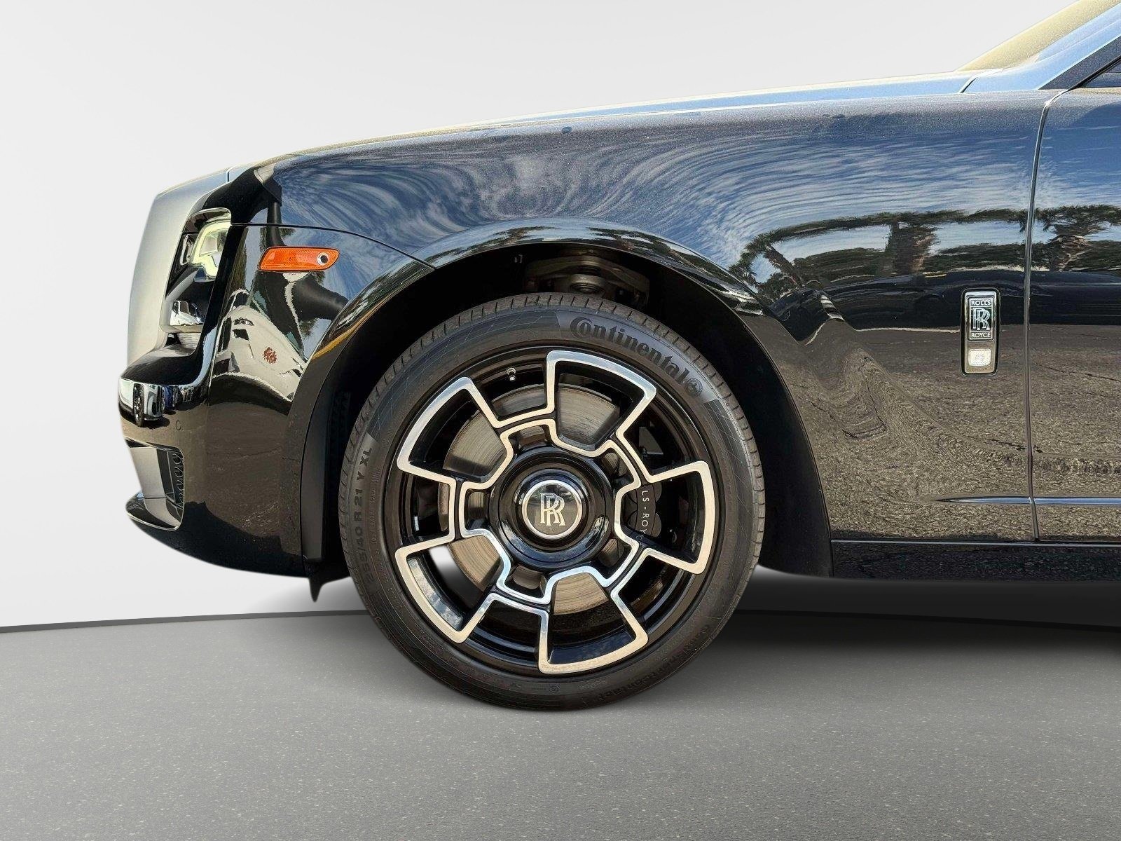 Used 2020 Rolls-Royce Ghost RWD image 12