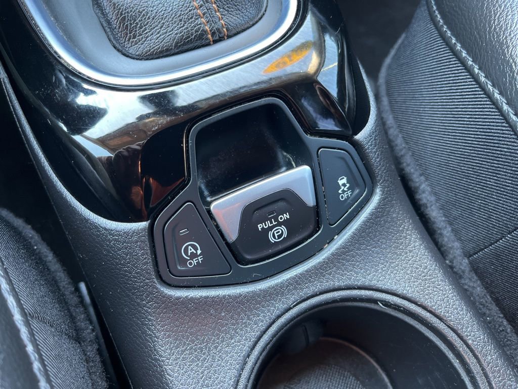 Used 2019 Jeep Compass Limited image 21