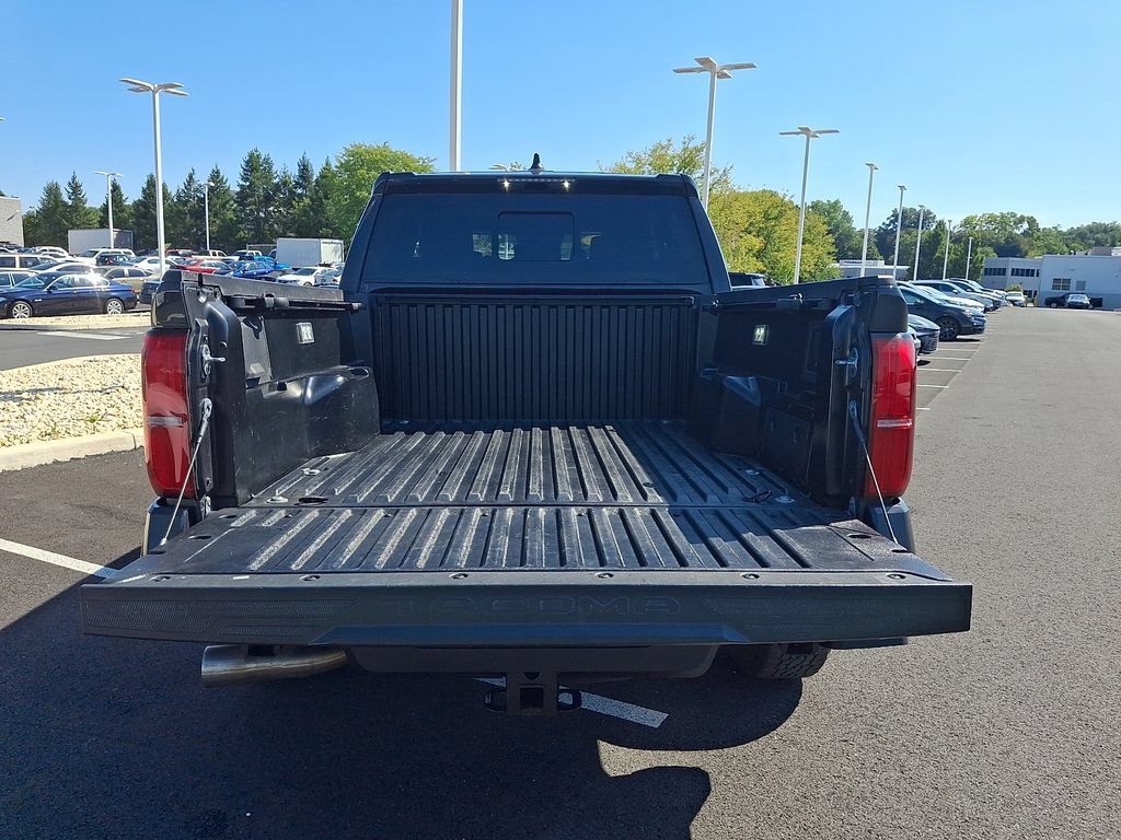 Used 2025 Toyota Tacoma TRD Off-Road w/ TRD Off Road Upgrade Package AWD/4WD image 29