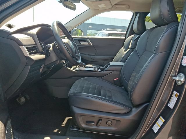 Used 2025 Mitsubishi Outlander SE AWD/4WD image 14