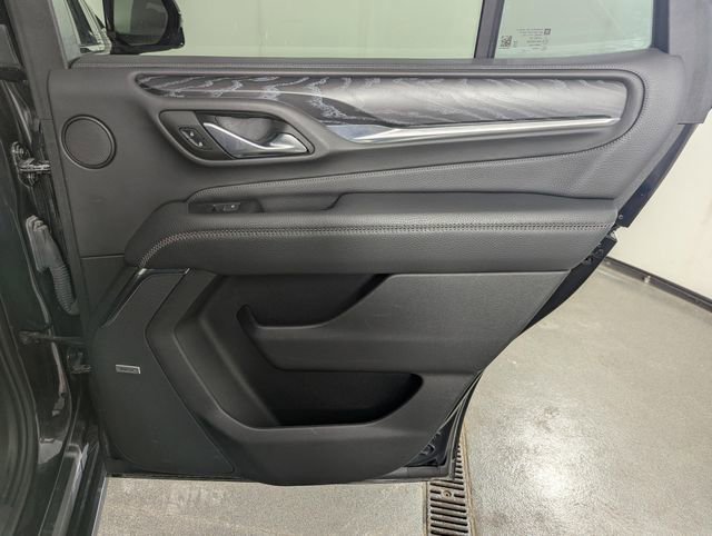 Used 2023 GMC Yukon Denali w/ Denali Reserve Package image 19