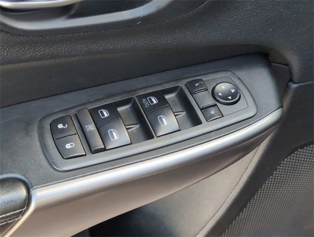 Used 2019 Jeep Cherokee Latitude w/ Popular Appearance Group image 21