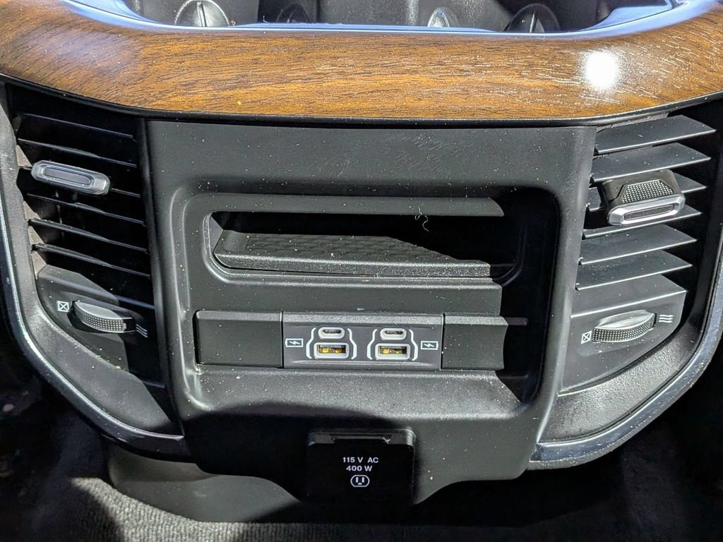 Used 2021 RAM 1500 Laramie AWD/4WD image 30