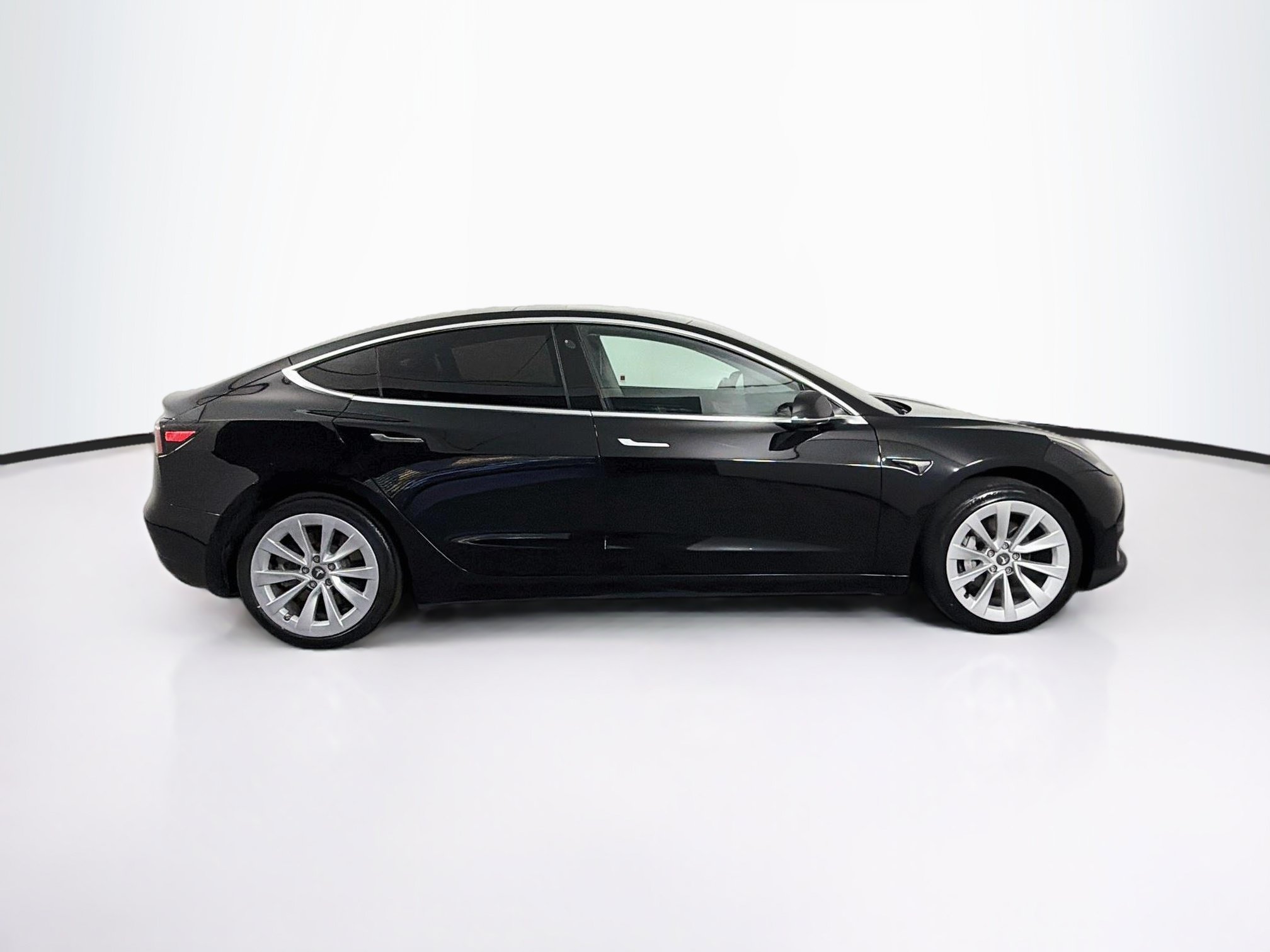 Used 2018 Tesla Model 3 Long Range RWD image 10