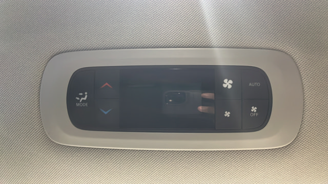 Used 2024 Chrysler Pacifica Touring-L FWD image 28