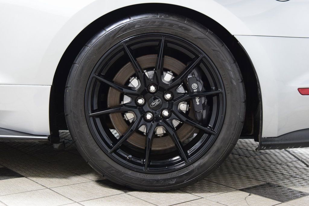 Used 2020 Ford Mustang Shelby GT350 w/ Technology Package image 26