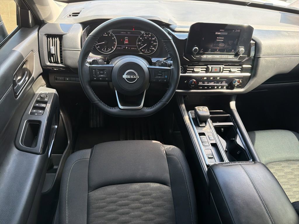 Used 2024 Nissan Pathfinder SV FWD image 22