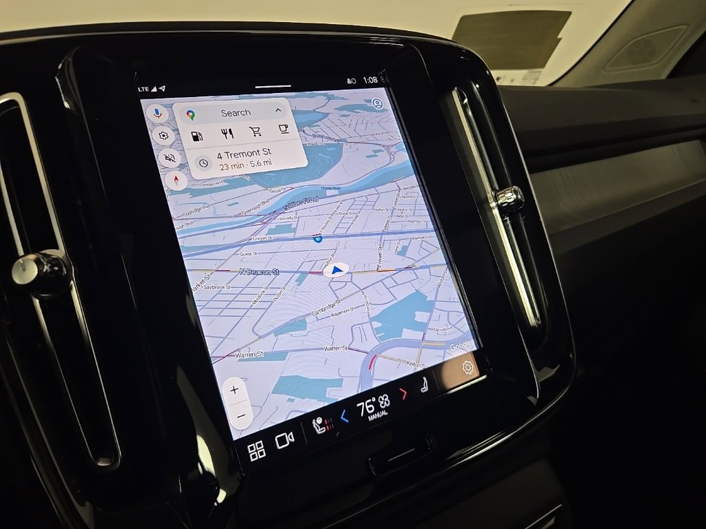 Certified 2023 Volvo XC40 B5 Plus w/ Protection Package Premier image 27