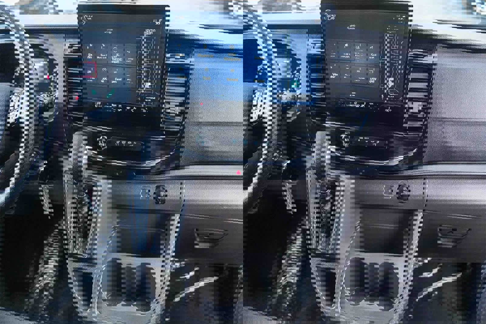 Used 2023 Ford Transit 350 XLT image 13