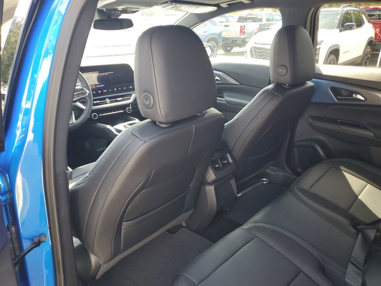 New 2025 Chevrolet Equinox EV LT image 10