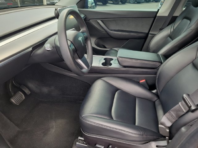 Used 2022 Tesla Model Y Long Range AWD/4WD image 24
