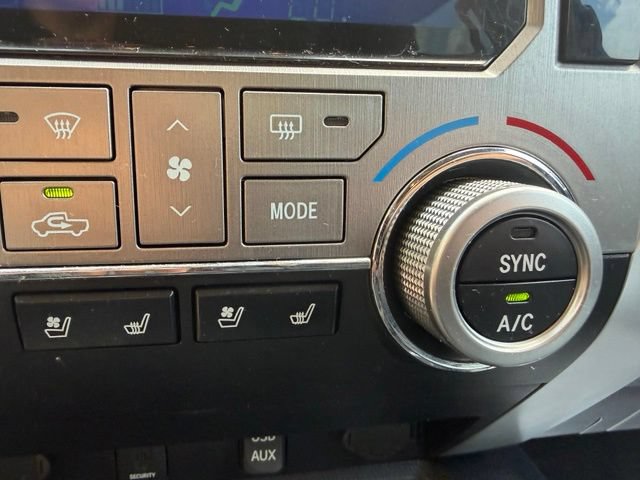 Used 2017 Toyota Tundra 4x4 CrewMax image 24