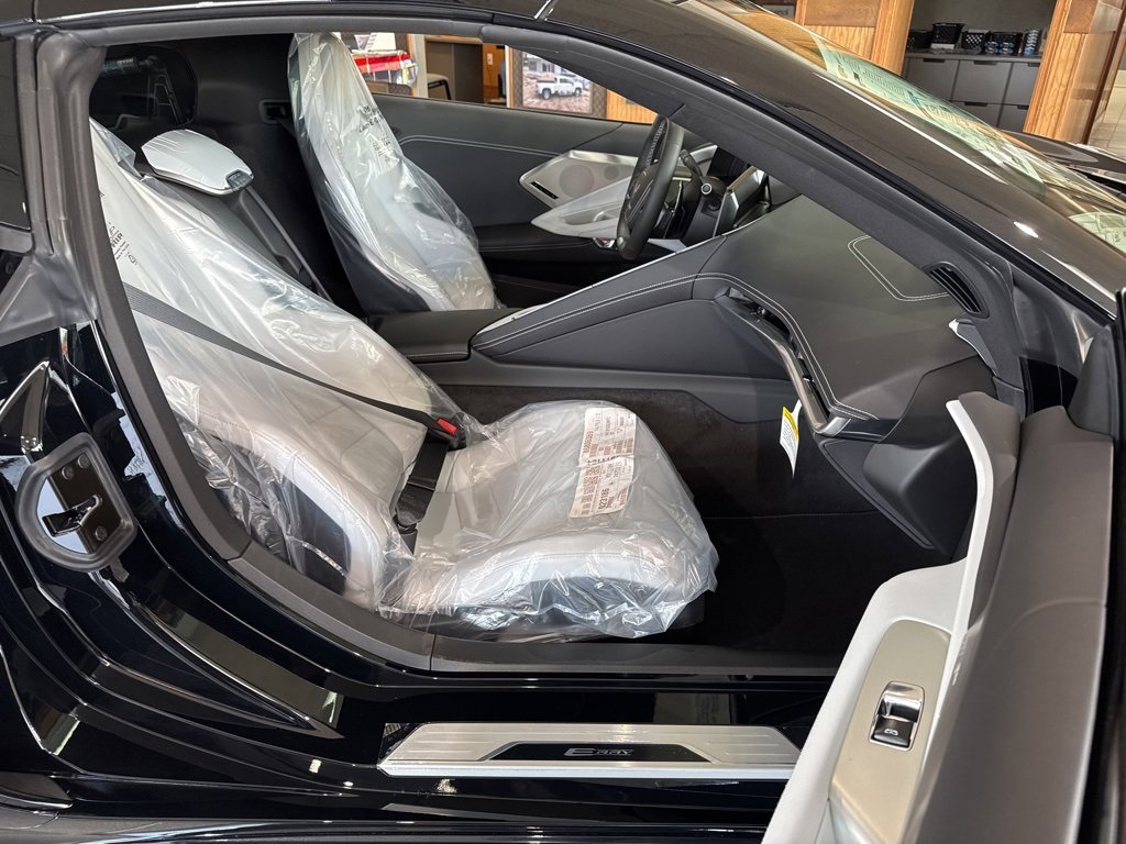 New 2025 Chevrolet Corvette E-Ray image 30