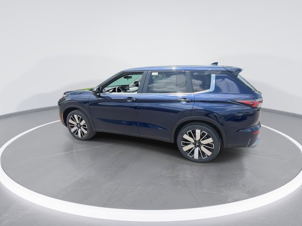 New 2025 Mitsubishi Outlander SE image 6