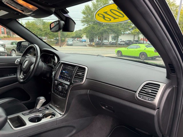 Used 2018 Jeep Grand Cherokee Altitude AWD/4WD image 24