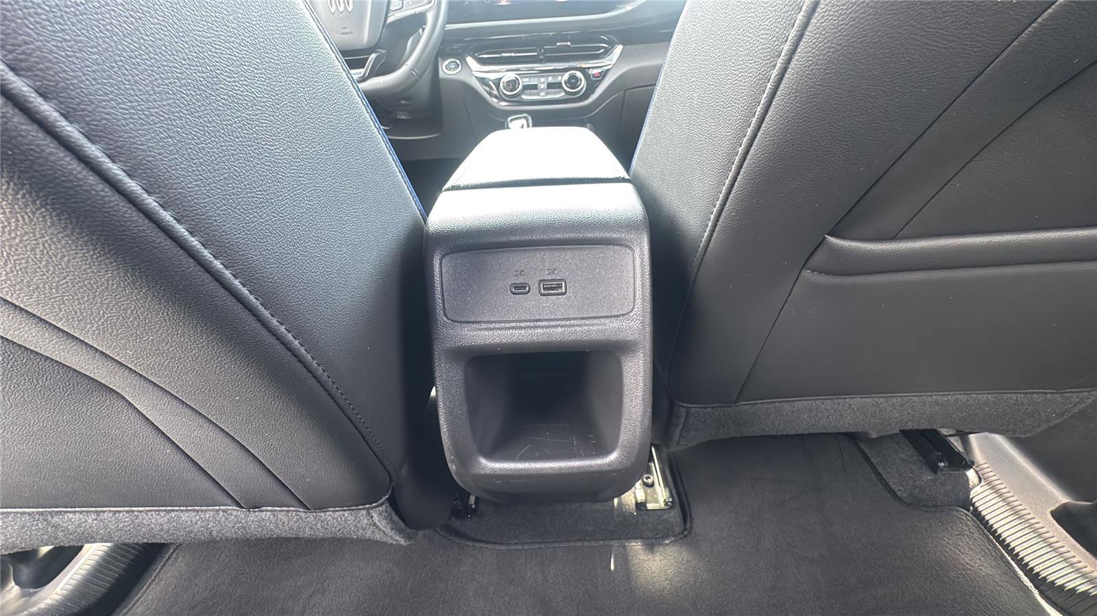 Used 2025 Buick Envista Sport Touring FWD image 25