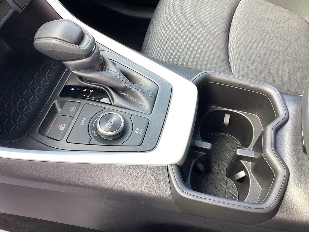 Used 2025 Toyota RAV4 XLE image 27