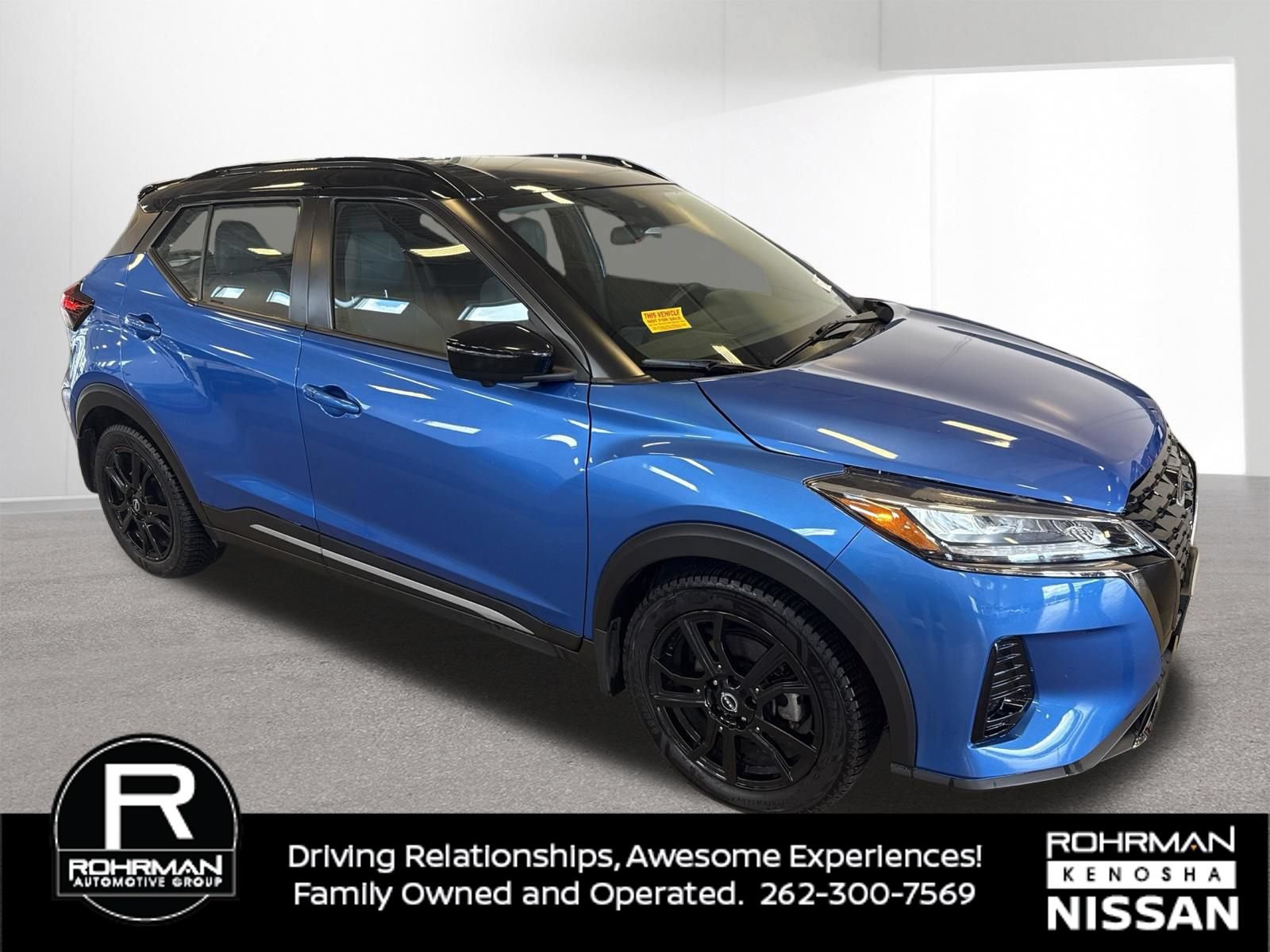 Used 2023 Nissan Kicks SR w/ SR Premium Package FWD image 9