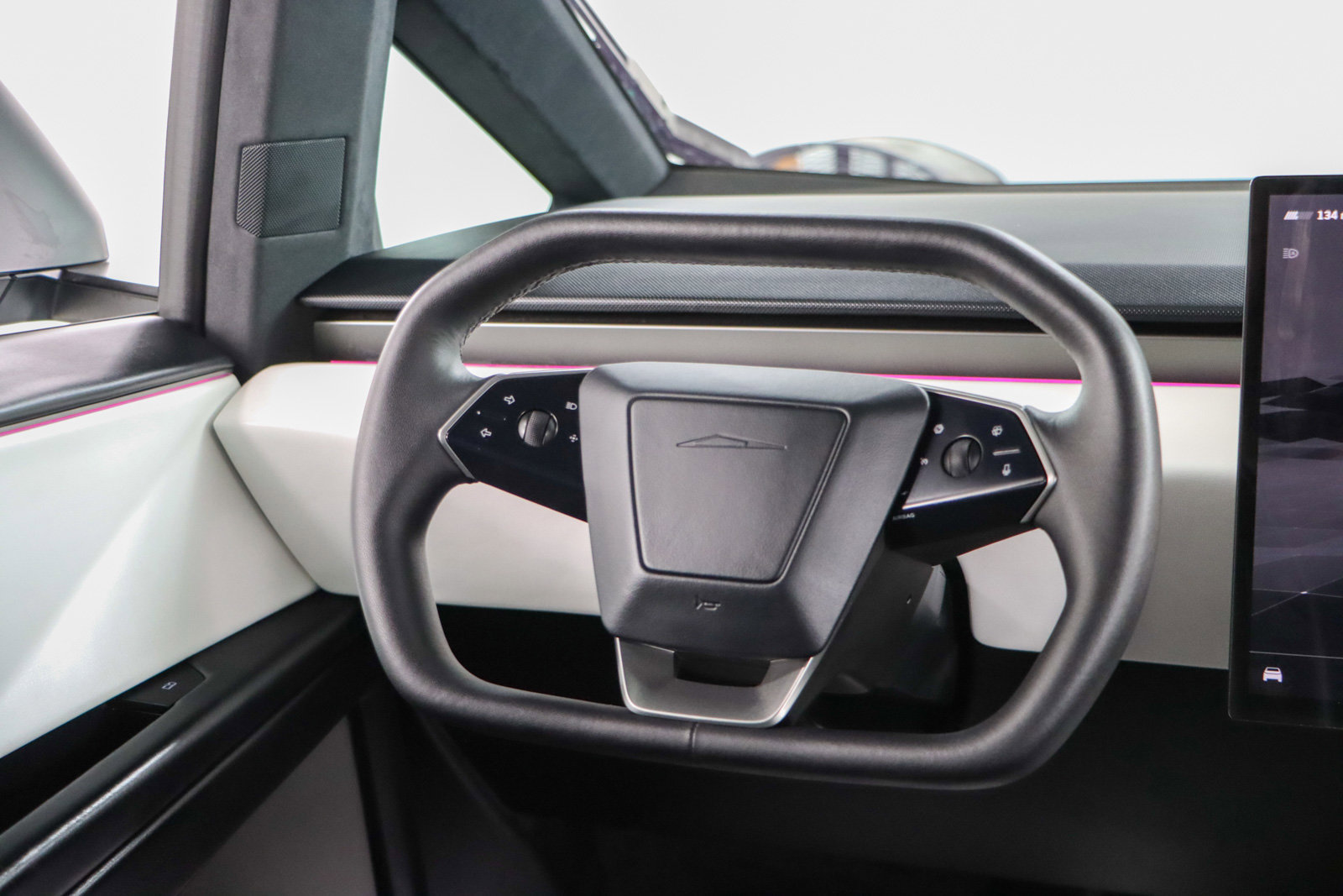 Used 2024 Tesla Cybertruck AWD Crew Cab image 12