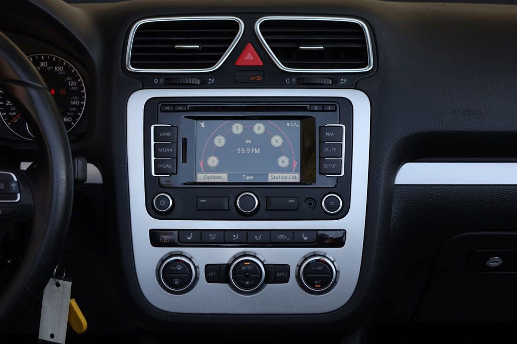 Used 2014 Volkswagen Eos Komfort image 37