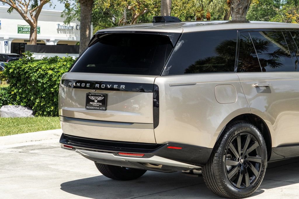 Used 2024 Land Rover Range Rover SE AWD/4WD image 7