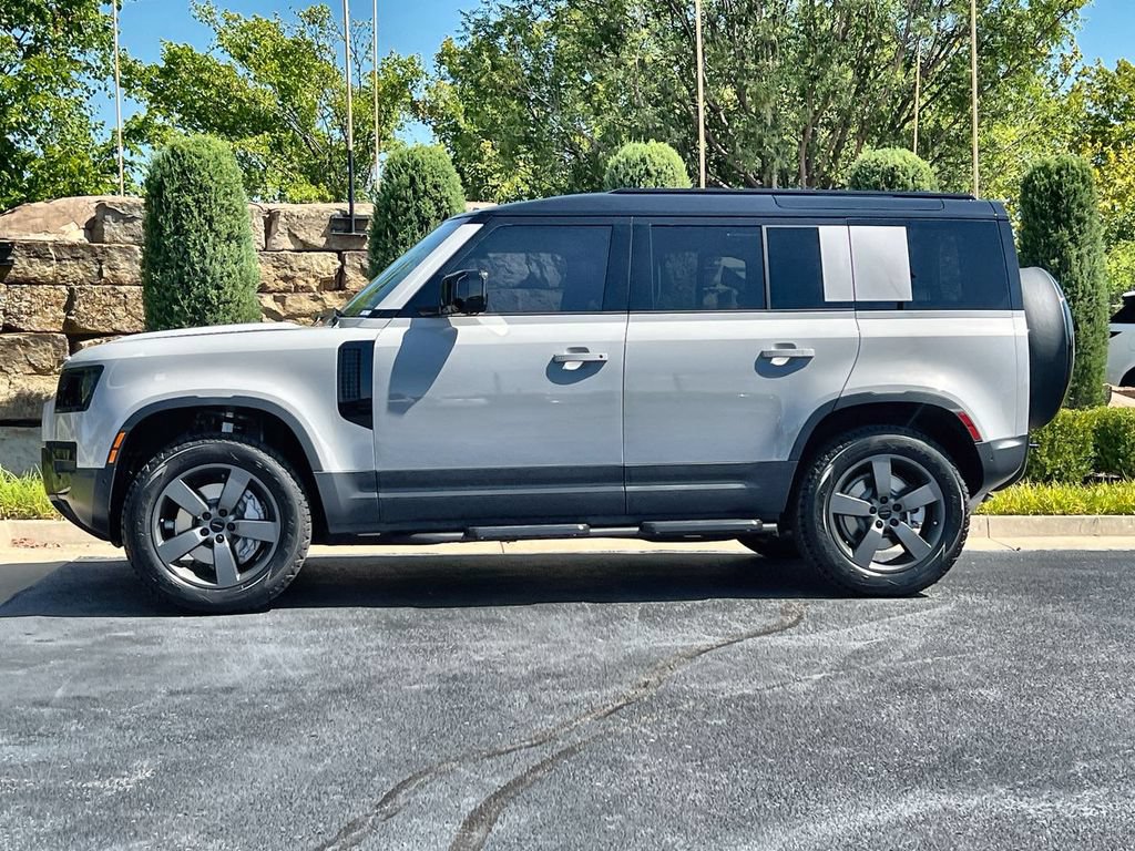 New 2026 Land Rover Defender 110 S AWD/4WD image 2