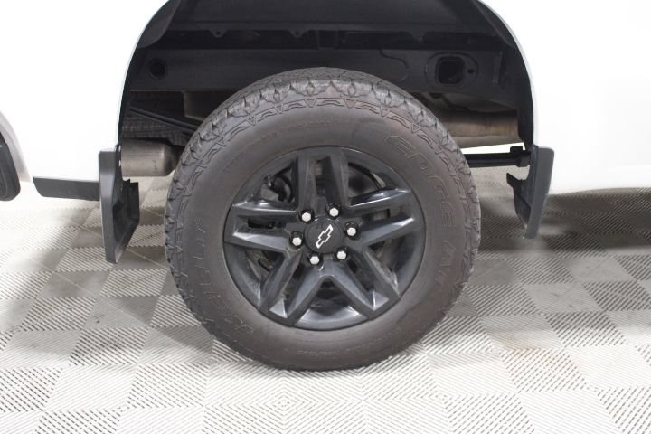 Used 2021 Chevrolet Silverado 1500 LT Trail Boss w/ Convenience Package II AWD/4WD image 44