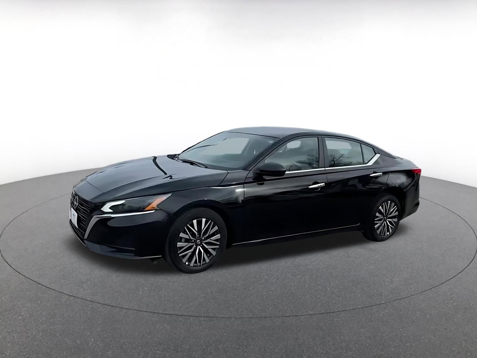 Used 2025 Nissan Altima 2.5 SV image 8