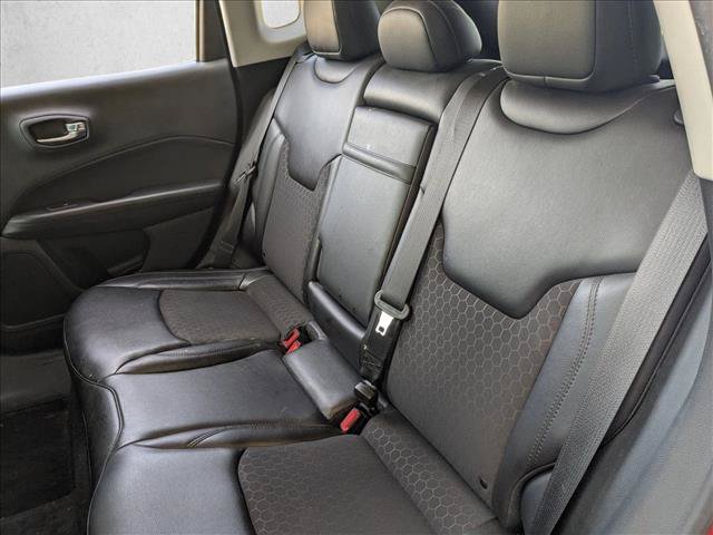 Used 2018 Jeep Compass Latitude w/ Popular Equipment Group FWD image 19