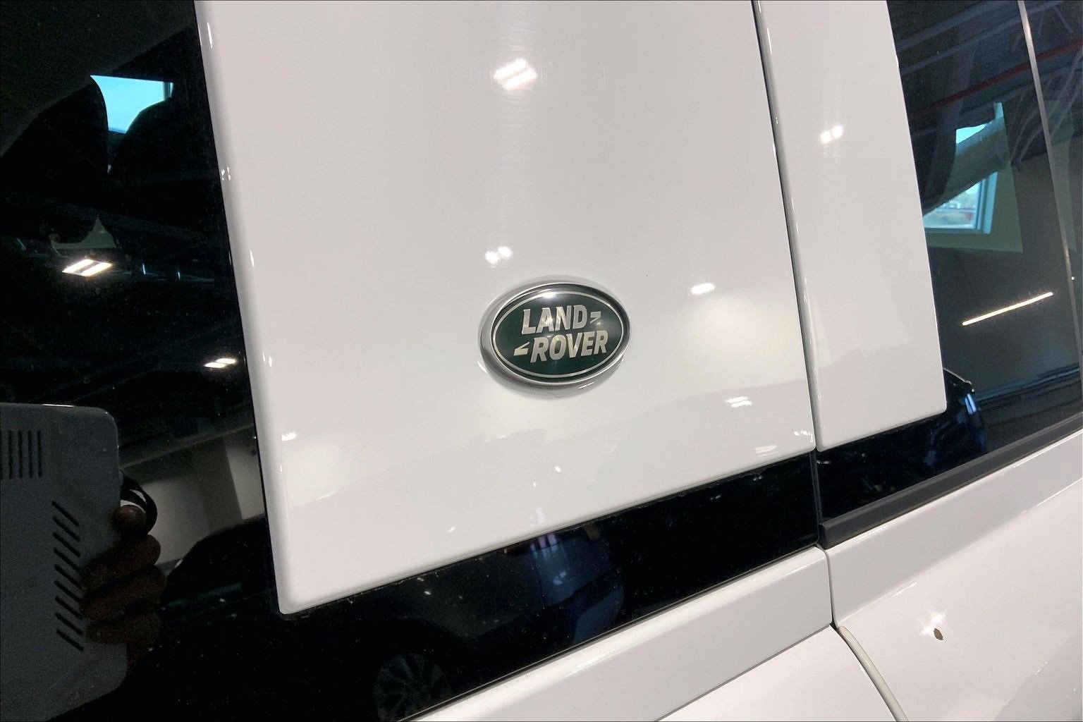 Used 2023 Land Rover Defender 110 S image 31