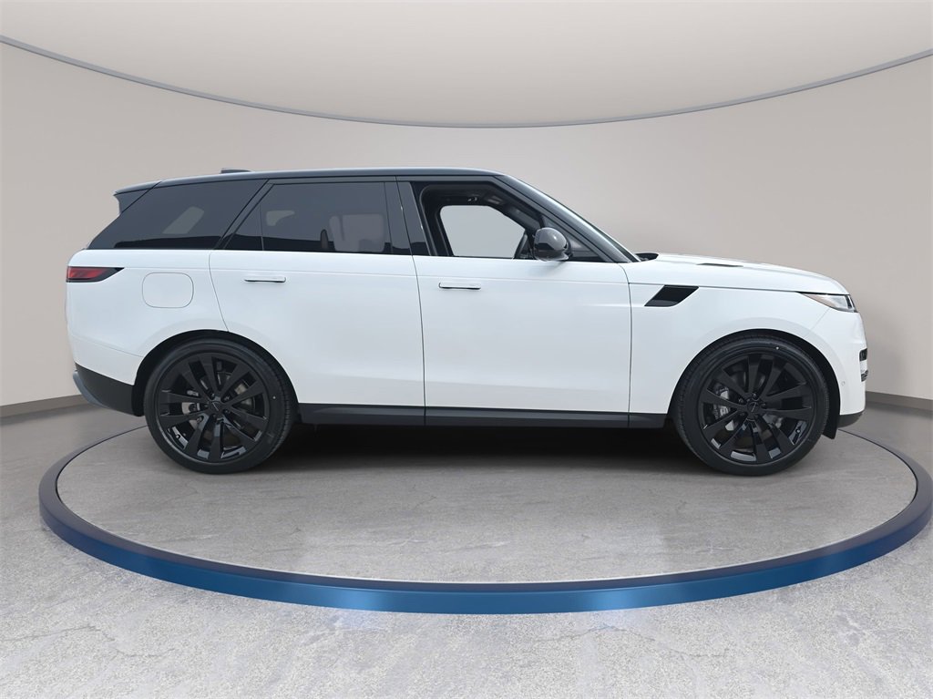 New 2026 Land Rover Range Rover Sport SE image 4