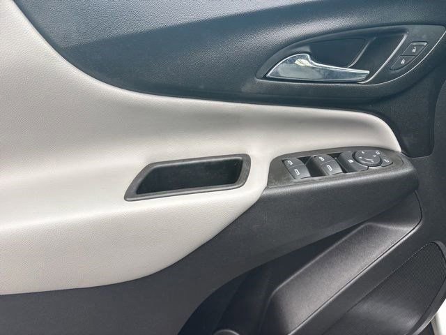 Used 2022 Chevrolet Equinox LT AWD/4WD image 13