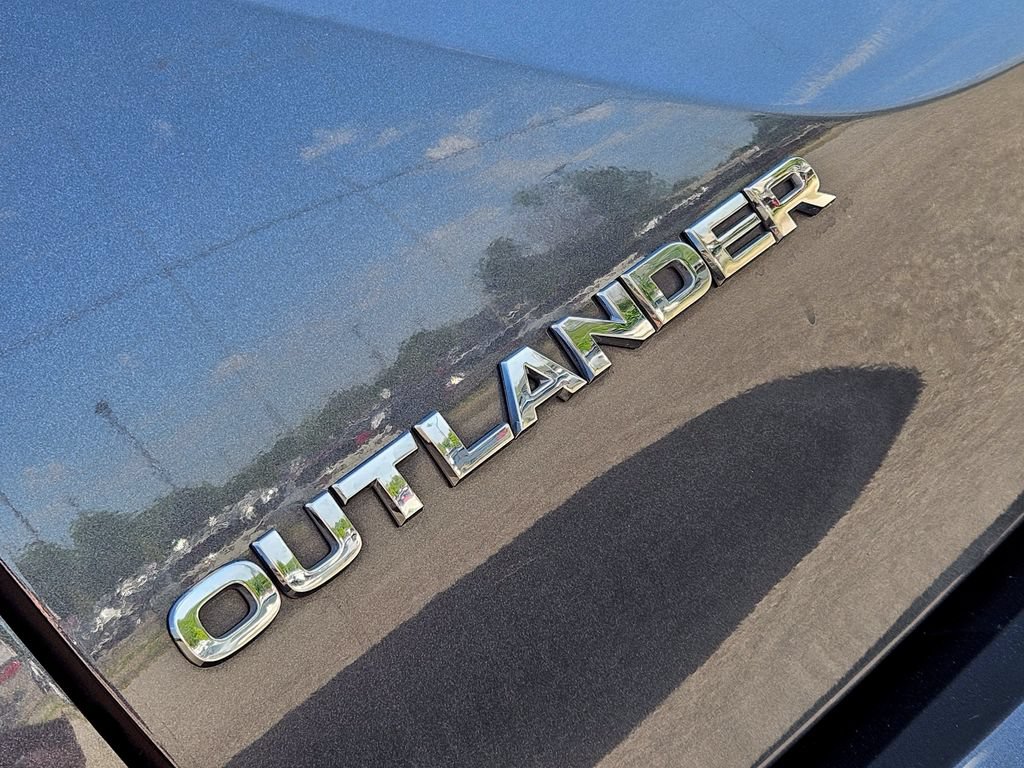Used 2025 Mitsubishi Outlander SE AWD/4WD image 7